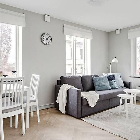 Bright Apartment In Park Environment Λουντ Εξωτερικό φωτογραφία
